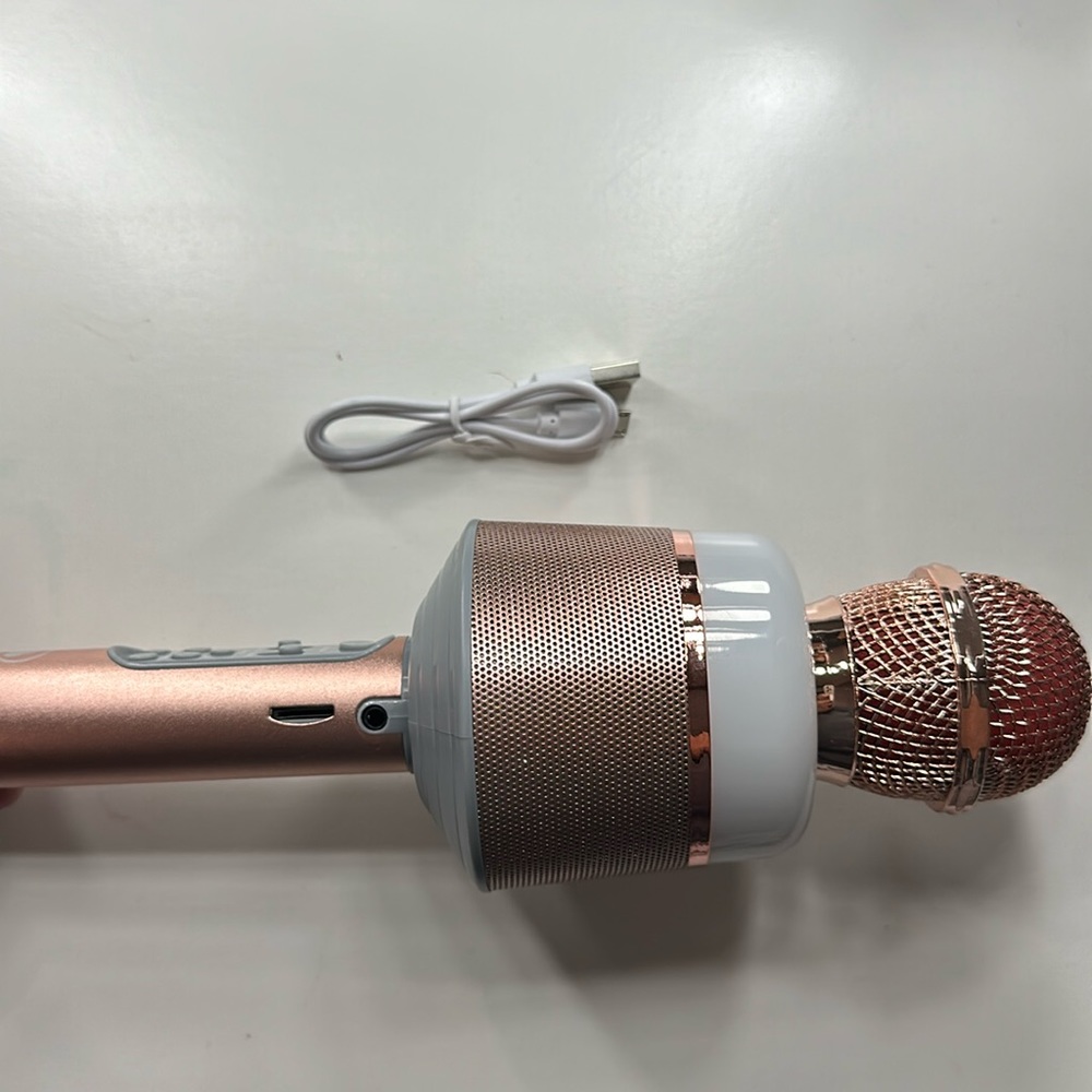 Wireless Microphone - Picture 3 of 5